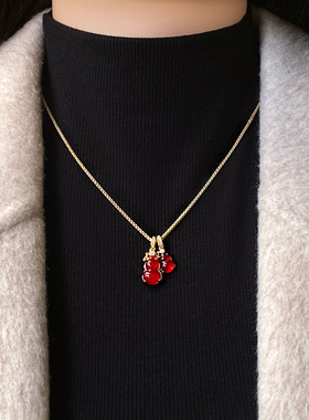 2026新款微镶红色葫芦吊坠项链女小众复古感轻奢颈链气质配饰