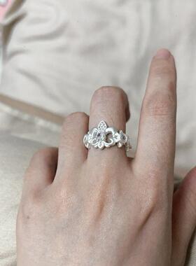 中古风十字复古白色鸢尾花锆石饰品高级感轻奢小众设计开口戒指女