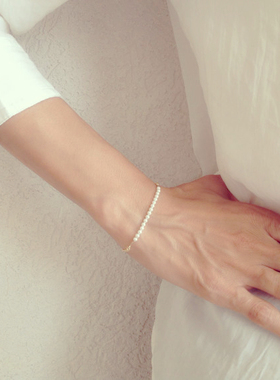 极光迷你珍珠微笑细手链