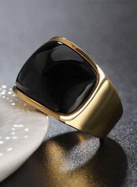 钛钢镀金黑宝石单身戒