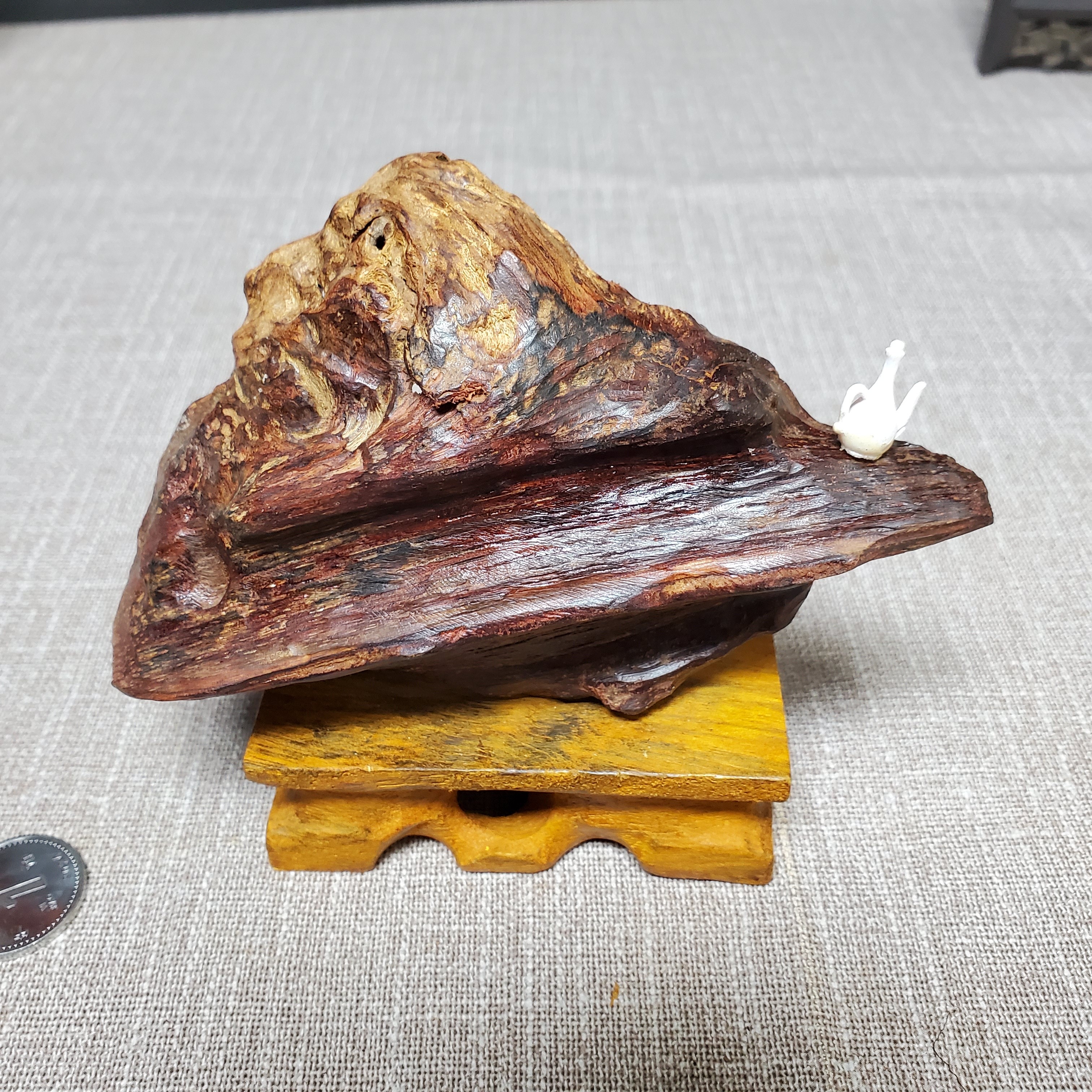 海南降真香经典厚壳老香意境摆件天然瘤疤香眼原料赠送人物加底座,淘宝优惠券,粉丝福利购,淘宝优惠卷