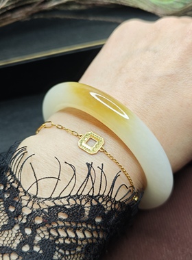 收藏级天然新疆羊脂白玉玉石手镯女款一口糖泥鳅背糖高端美人玉石