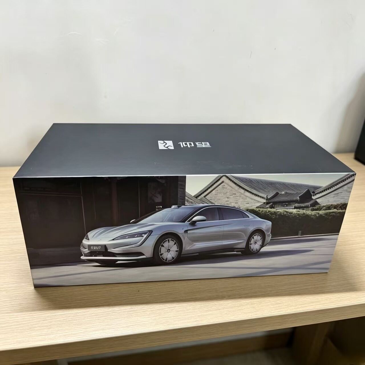 原厂1:18比亚迪仰望U7车模型 BYD高端轿跑合金仿真汽车模型收藏