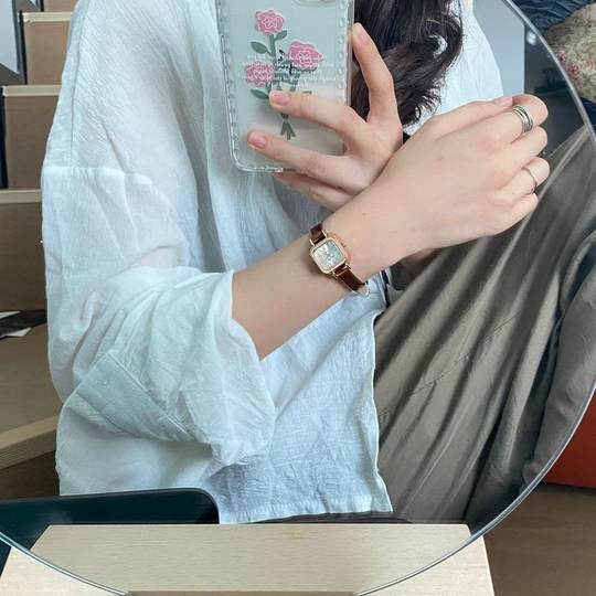 Small dial ladies Korean style simple fashion quartz watch