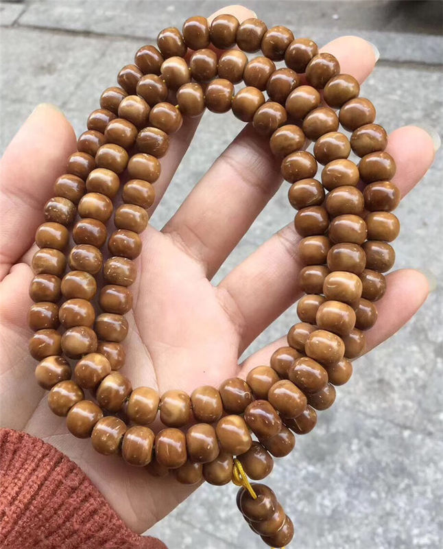 手串穿绳小技巧：让你的手串穿线如丝顺滑