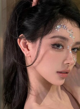 小红书同款贴脸饰品珍珠亮钻创意