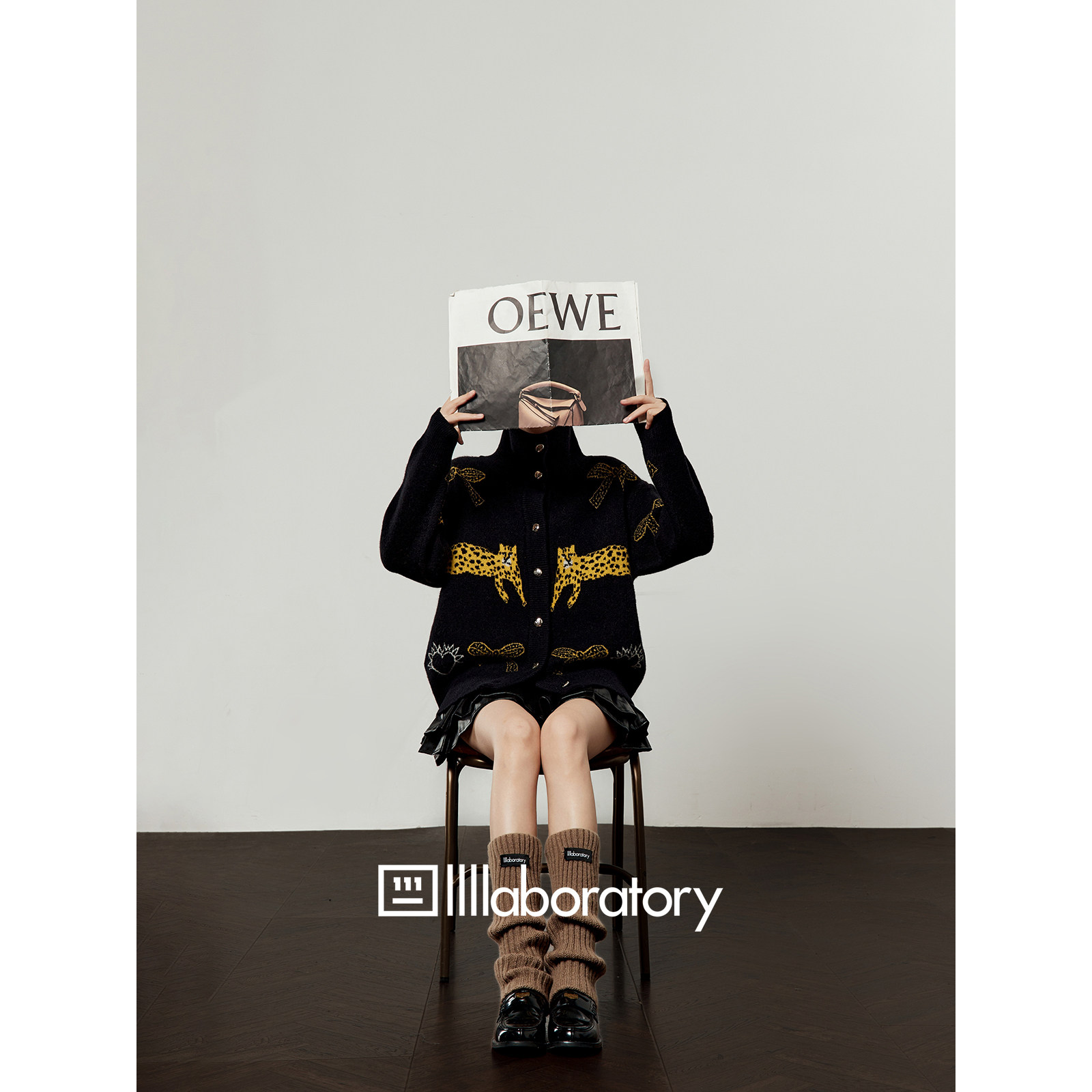 「周里物出品」黑色开衫女2025新款双豹提花立领宽松针织外套上衣,淘宝优惠券,粉丝福利购,淘宝优惠卷