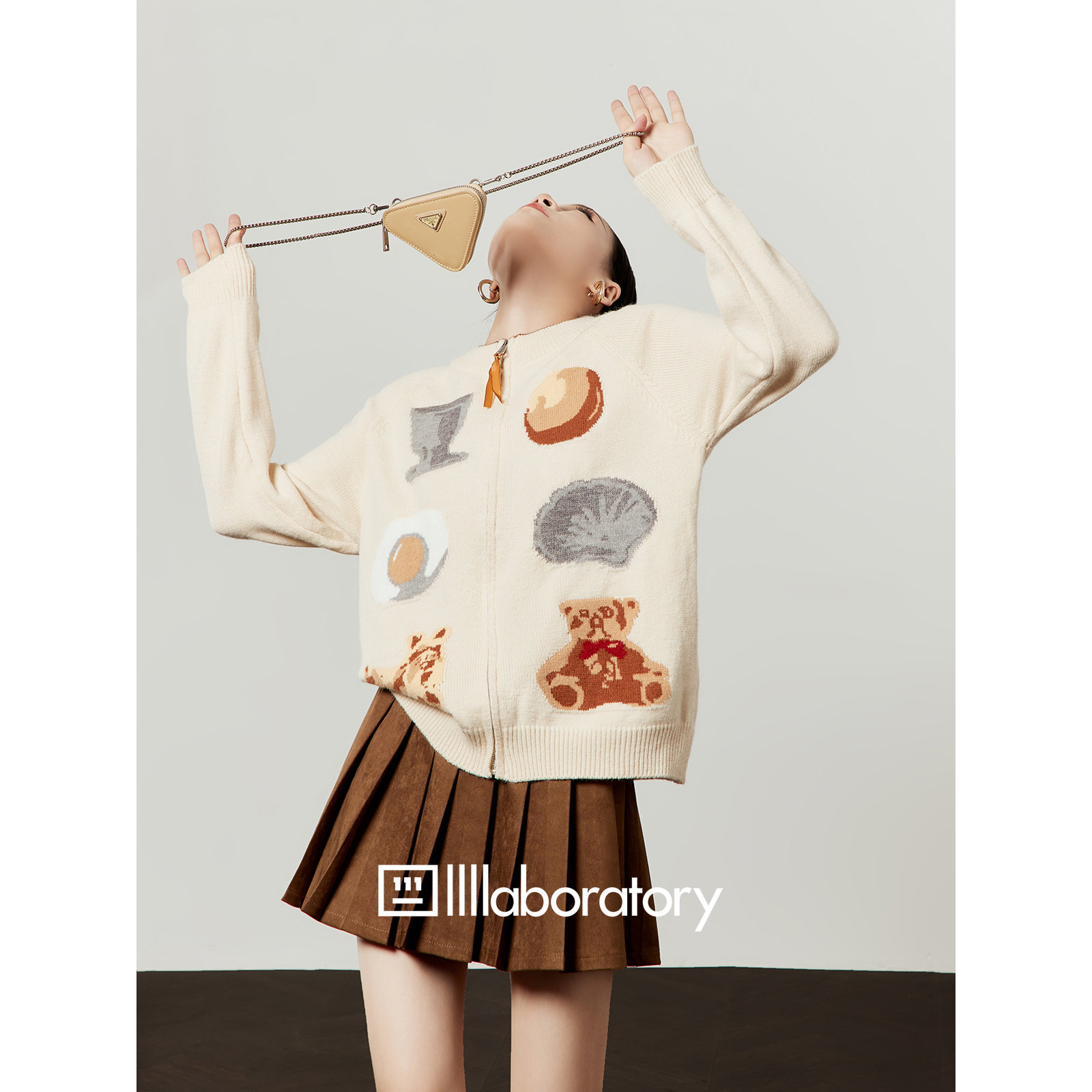 周里物/米白色毛衣女2025秋季新款卡通刺绣休闲通勤百搭针织外套,淘宝优惠券,粉丝福利购,淘宝优惠卷