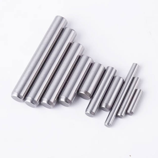 Threaded cylindrical pin in exhaust tank