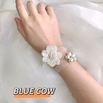 Bridesmaids wrist flower wedding bride and sister group Korean style little fresher and windy pearl white superfairy ribbon