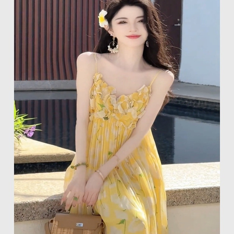 专柜撤回海边度假黄色印花吊带连衣裙女法式性感夏日绝美小裙子,淘宝优惠券,粉丝福利购,淘宝优惠卷