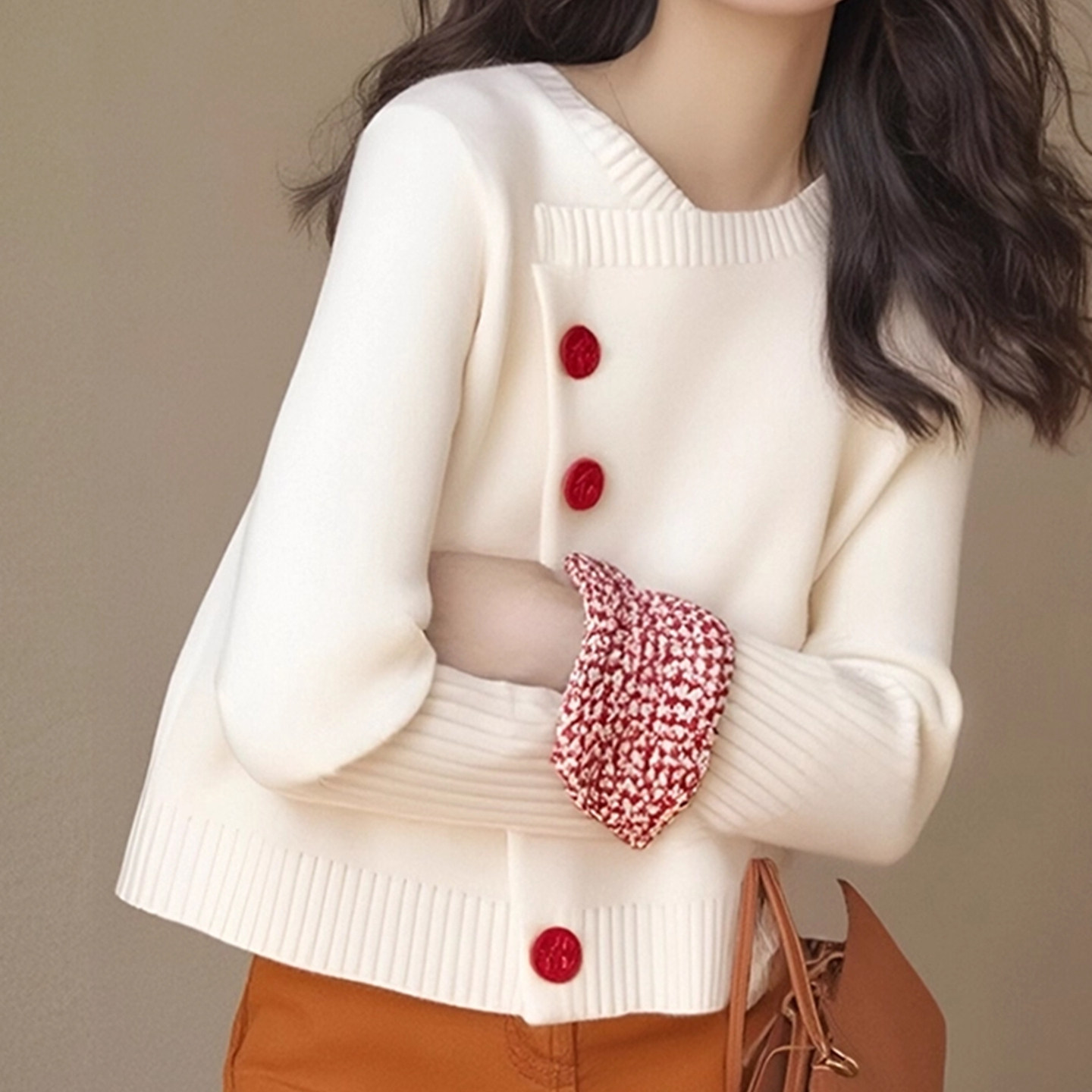 专柜撤回香风白色圆领撞色针织衫毛衣女2025新款冬季慵懒高级感,淘宝优惠券,粉丝福利购,淘宝优惠卷