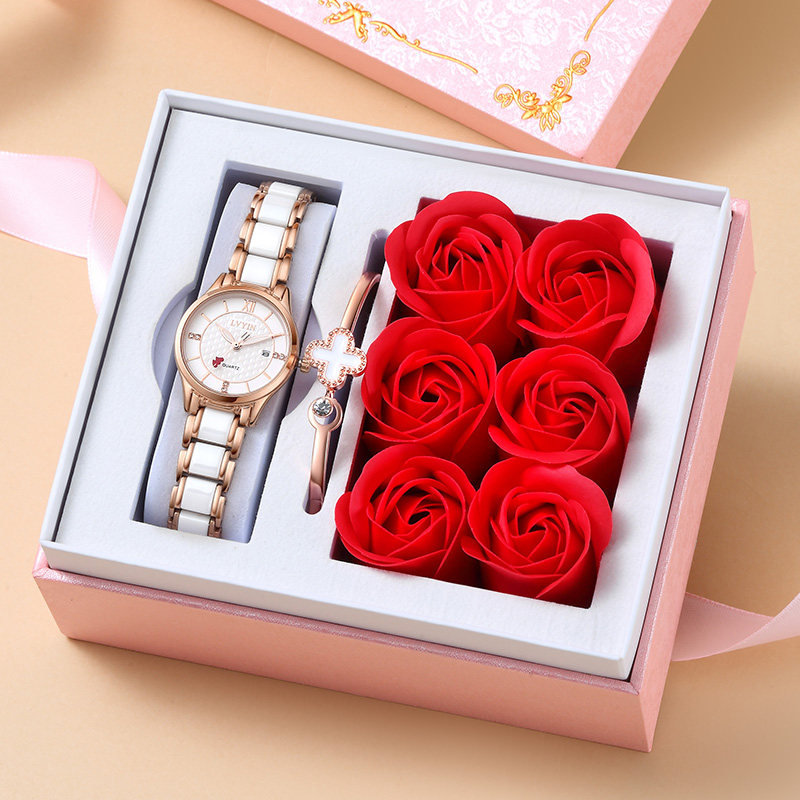 瑞士女款2021年新款夏季学生女表 绿茵艺标国产腕表