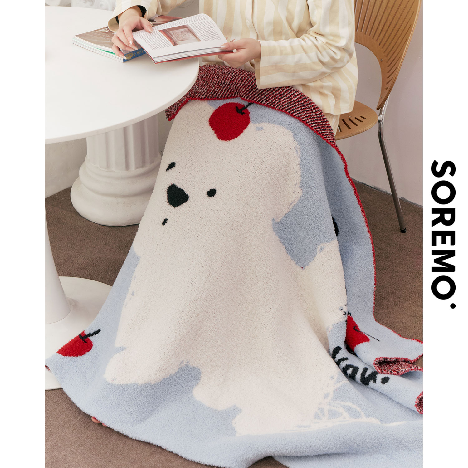 SOREMO Original Puppy Blanket Cute Casual Blanket Half Velvet Sofa Blanket Office Living Room Design