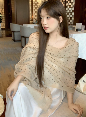 吴皮皮 薄款羊毛丝巾春夏防晒披肩新疆沙漠旅游穿搭披肩系脖围巾