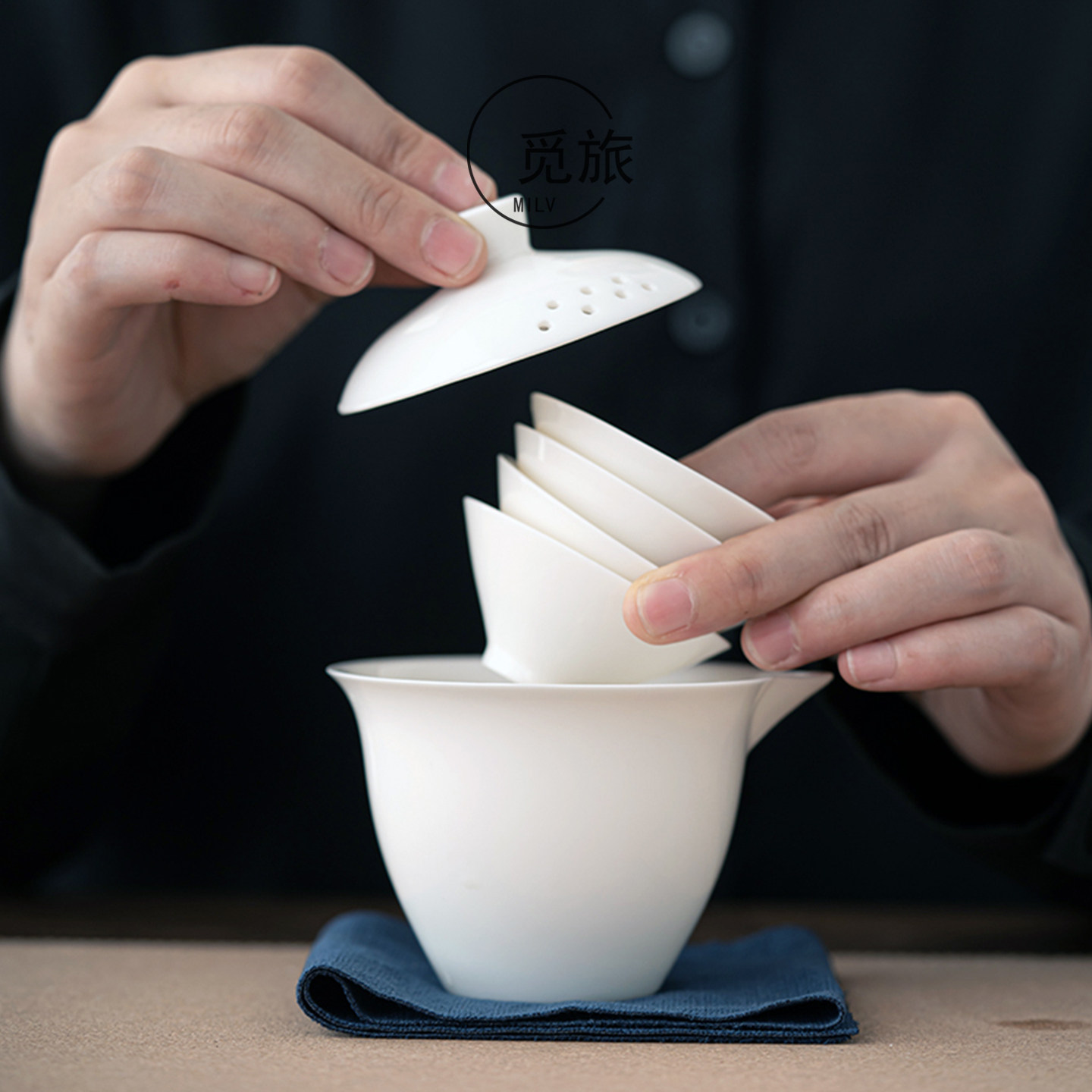 Dehua white porcelain mutton-fat jade portable tea set