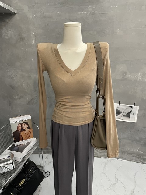 Long-sleeved thin shoulder pads for women's tight T-shirt base shirt autumn