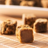 Laiden Wuxiang Beef Grains 250G Гуждистские гранулы приходят на небольшую упаковку и повседневные закуски бесплатная доставка