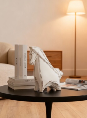 现代简约白色马造型装饰摆件