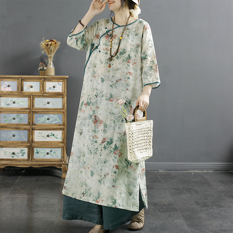  千秋飞燕连衣裙