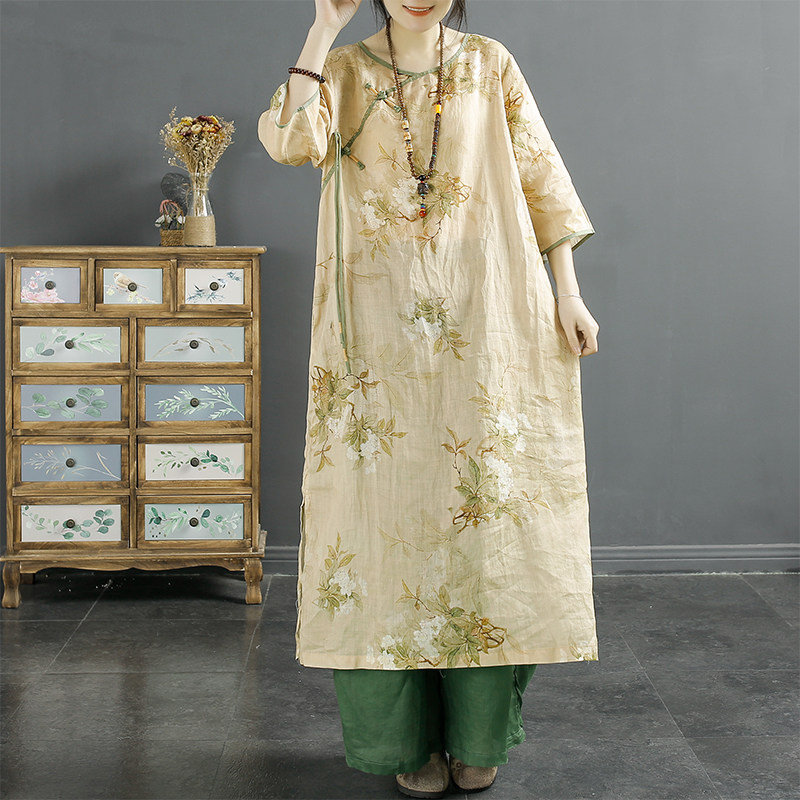  千秋飞燕连衣裙