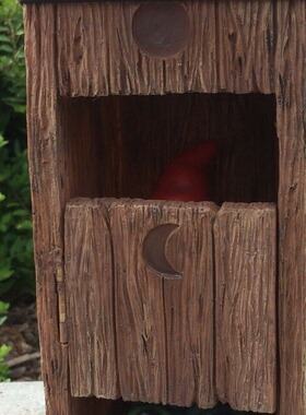 侏儒小矮人看报厕所没关门摆件