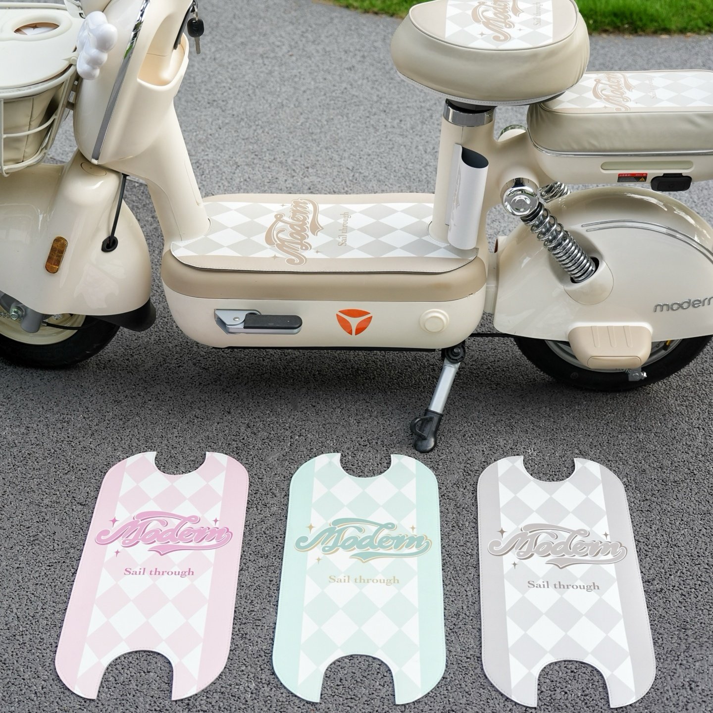 适用雅迪摩登莱茵80脚垫电动车防水防滑耐脏皮革脚踏垫复古坐垫套,淘宝优惠券,粉丝福利购,淘宝优惠卷