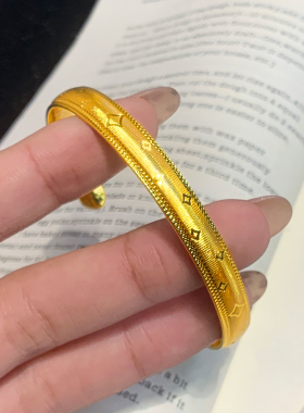 丝绒工艺四芒星手环高级感镯子