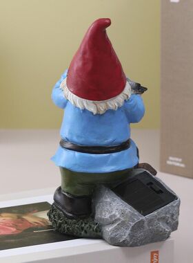 跨境装饰抽烟老人树脂摆件家居创意客厅电视柜桌面摆设酒柜装饰品