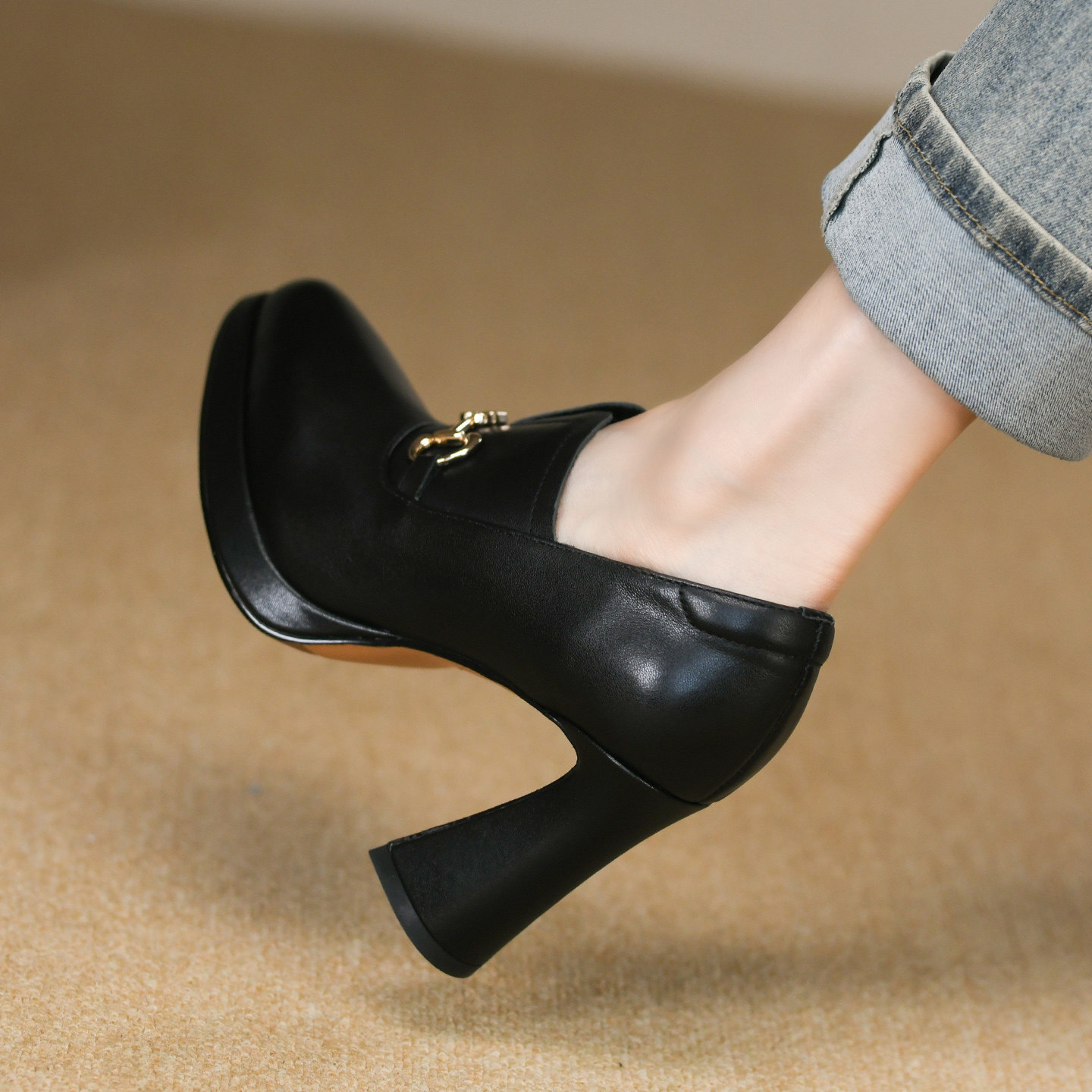 法式黑色深口单鞋女粗跟秋季新款真皮金属扣松紧一脚蹬高跟皮鞋女,淘宝优惠券,粉丝福利购,淘宝优惠卷
