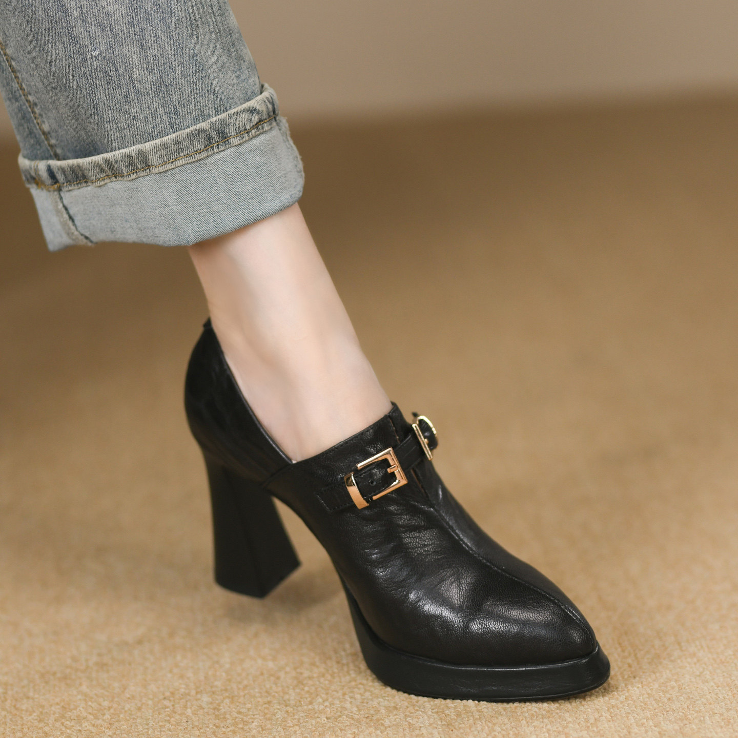 2025年秋季尖头超高跟粗跟头层牛皮皮带扣装饰一脚蹬深口单鞋女,淘宝优惠券,粉丝福利购,淘宝优惠卷