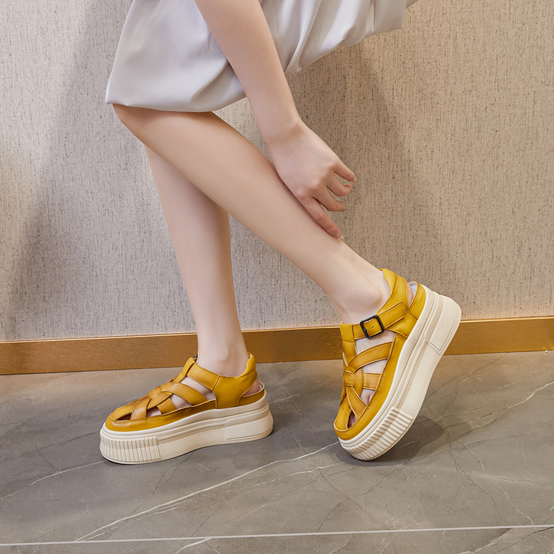 真皮镂空透气包头凉鞋女夏新款网红松糕厚底运动鞋洞洞休闲罗马鞋 - 图2