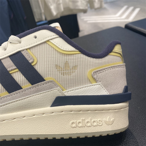 Adidas/阿迪达斯三叶草男女同款2023新款低帮运动休闲板鞋 GX4121-图1