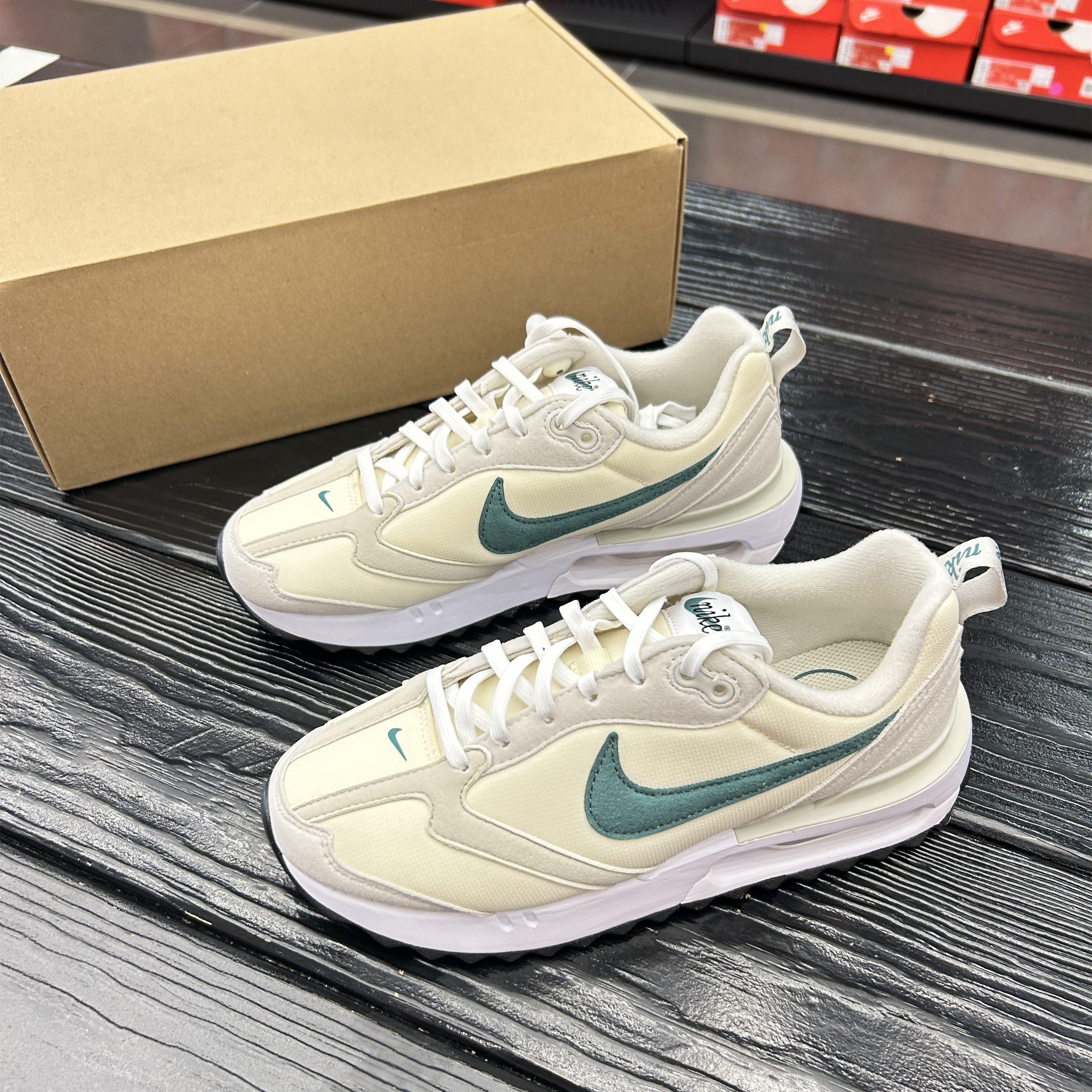 正品Nike耐克Air Max Dawn女子气垫缓震休闲运动跑步鞋FD9916-131-图2