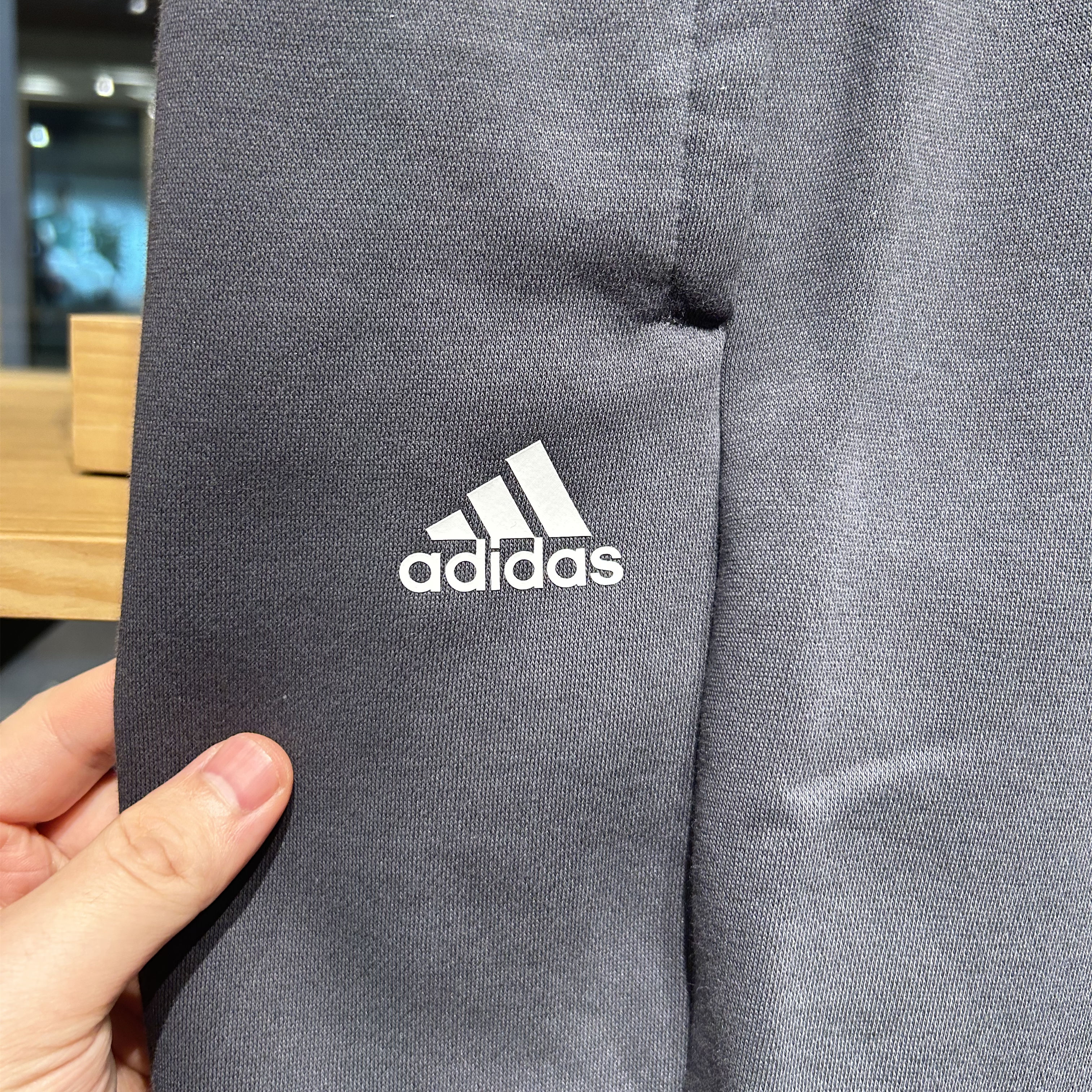 正品Adidas/阿迪达斯LABEL男子加绒休闲针织休闲运动长裤 IB2730 - 图1