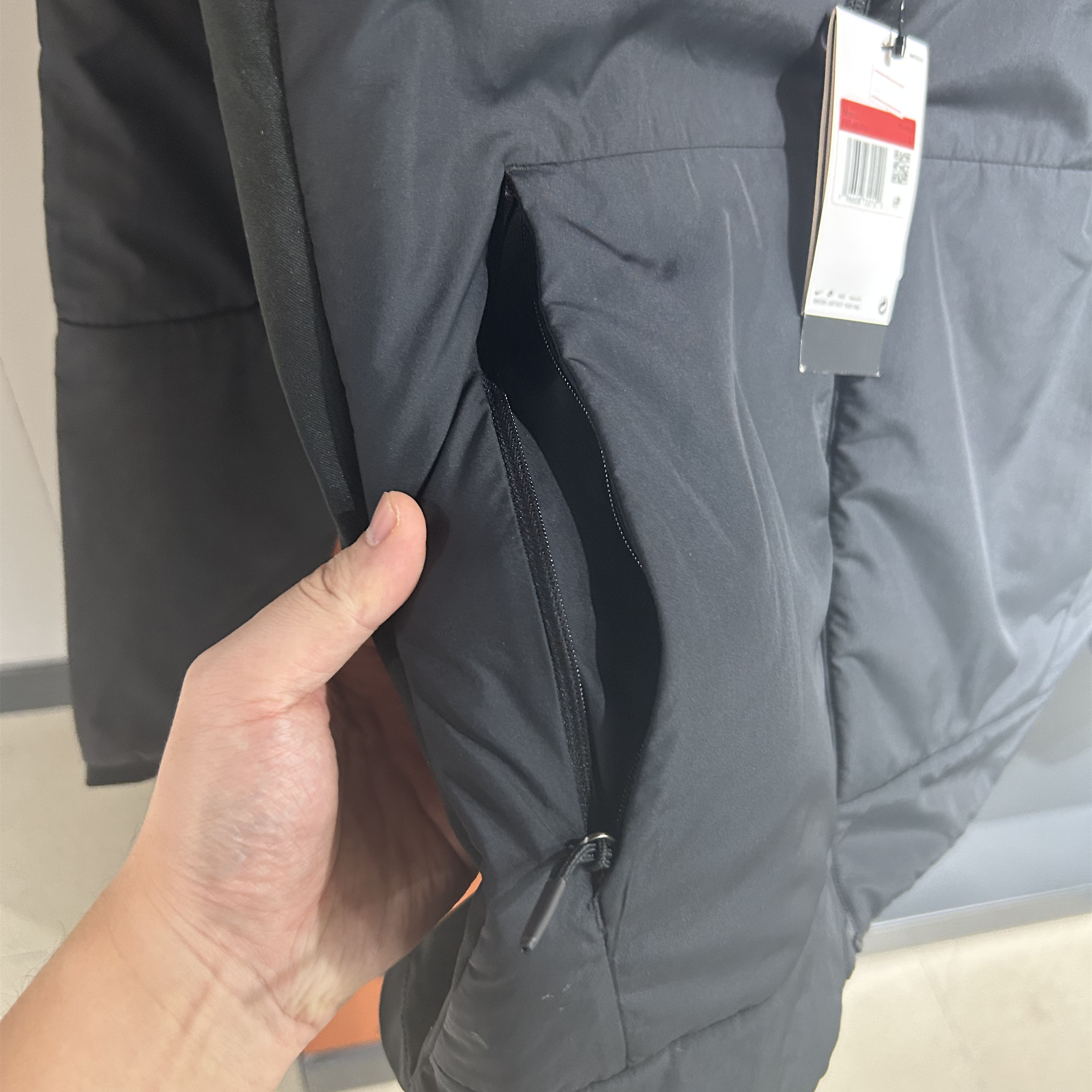 正品Nike/耐克男子经典保暖连帽宽松运动休闲棉服外套FB7545-010 - 图2