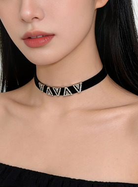 满钻V字黑植绒choker项圈项链女