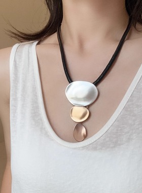 夸张金属拉丝几何撞色黑绳项链女