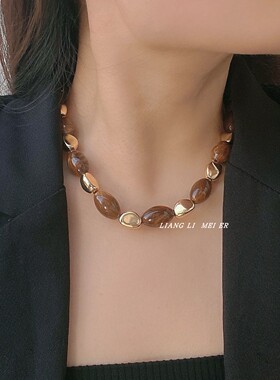树脂串珠女棕色异形串珠锁骨链