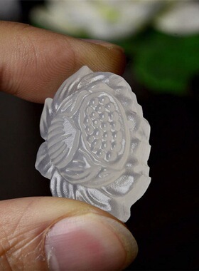 冰透白玉髓莲花吊坠