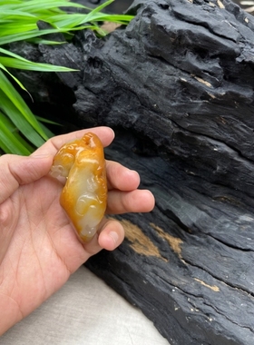 和田玉籽料貔貅吊坠