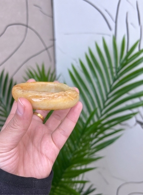 和田玉籽料黄沁满皮手镯55