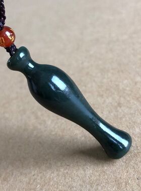 新疆和田玉花瓶吊坠.和田玉男女宝瓶玉石平安挂件.天然和田玉花瓶