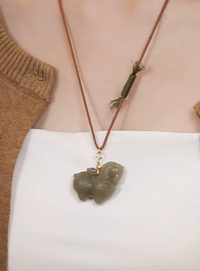 天然和田玉小马吊坠.新疆和田玉小马挂件.糖料小马玉石项链吊坠