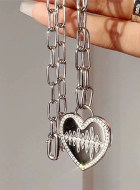 明星同款跳动的心链条项链