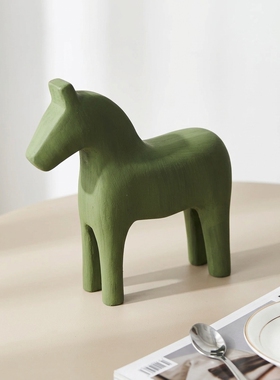 创意小马木质桌面摆件