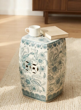 新中式青花瓷镂空花鸟鼓凳摆件