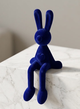 灯芯绒兔子坐姿潮玩摆件