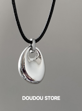 doudoustore几何黑皮绳项链