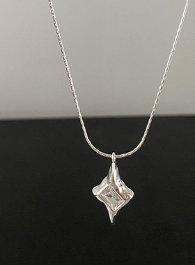 doudoustore四芒星项链